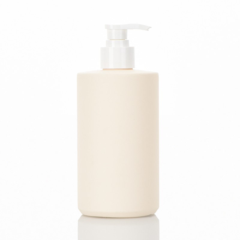 Regular Flat Shoulder HDPE Shampoo Bottle 220ml With Spray Pump