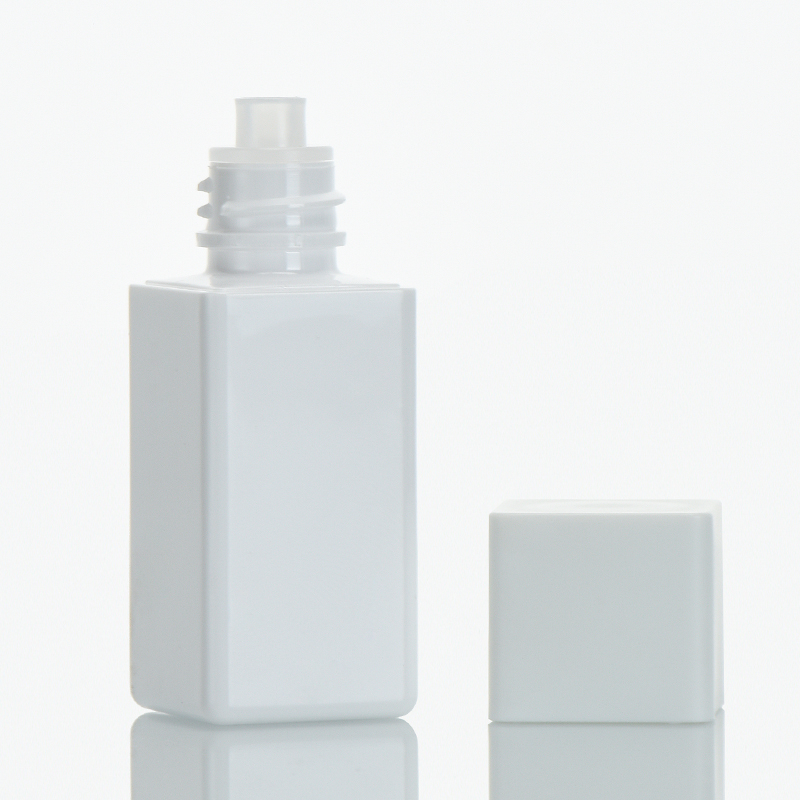 10ml mini new design screw cap package cosmetic bottled of cosmetics square bottle